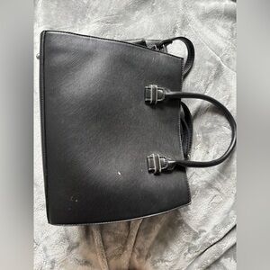 BLACK CROSSBODY/SHOULDER BAG